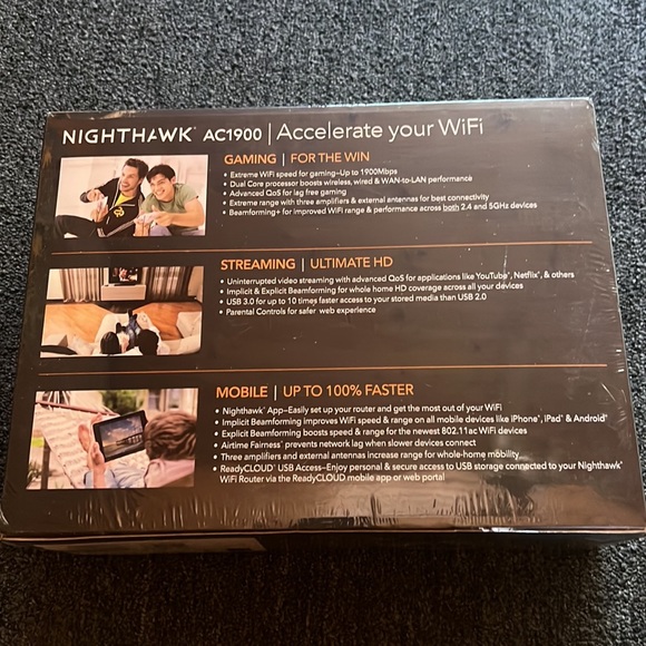 NETGEAR NIGHTHAWK AC1900 smart Wi-Fi router - Picture 3 of 5